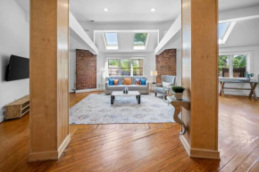 Hyde Park Penthouse with Private Patio